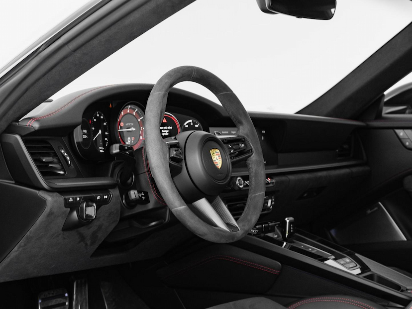 Foto do veículo PORSCHE 911 CARRERA 4 GTS 2023 7.945 KM 969.000,00