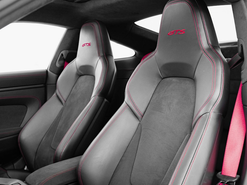 Foto do veículo PORSCHE 911 CARRERA 4 GTS 2023 7.945 KM 969.000,00