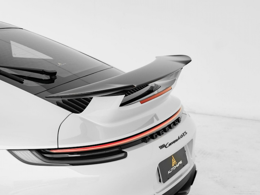 Foto do veículo PORSCHE 911 CARRERA 4 GTS 2023 7.945 KM 969.000,00