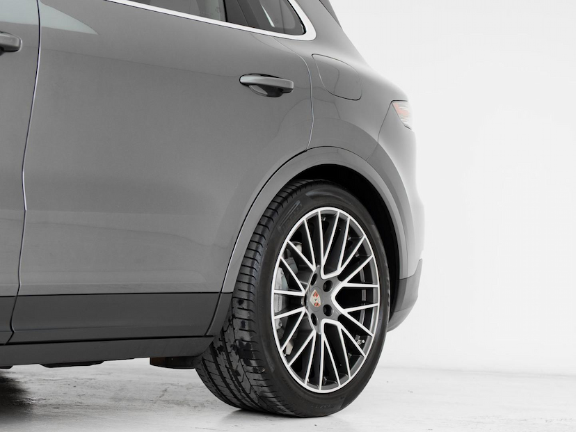 Foto do veículo PORSCHE CAYENNE  PHEV 2021 36.600 KM 459.500,00