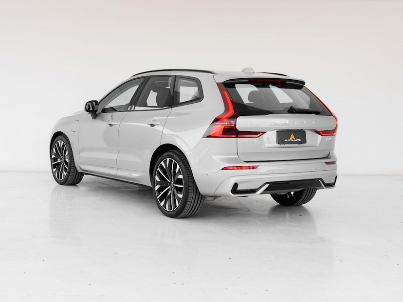 Foto do veículo VOLVO XC60 T8 ULTIMATE DARK 2026 3.103 KM 469.000,00