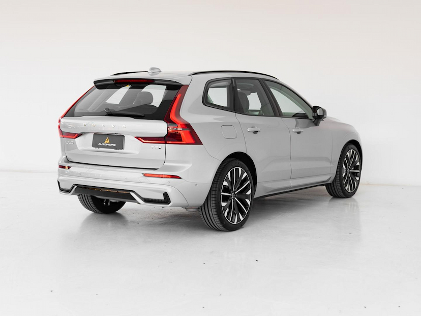 Foto do veículo VOLVO XC60 T8 ULTIMATE DARK 2026 3.103 KM 469.000,00