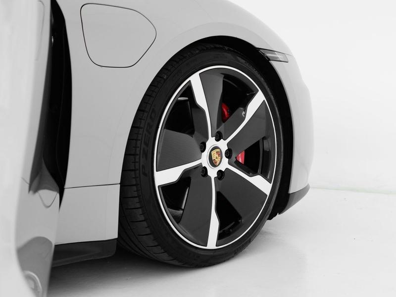 Foto do veículo PORSCHE TAYCAN 4S 2021 13.470 KM 469.000,00
