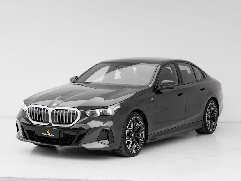 Foto do veículo BMW 530I 530E M SPORT 2025 9.149 KM 449.000,00
