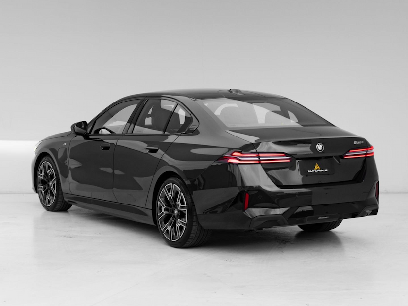 Foto do veículo BMW 530I 530E M SPORT 2025 9.149 KM 449.000,00