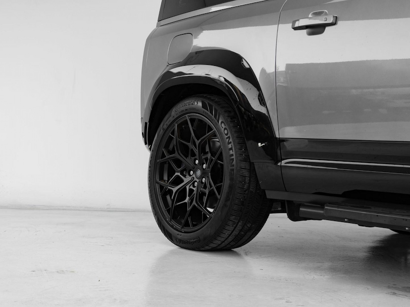 Foto do veículo LAND ROVER DEFENDER 90 2025 14.237 KM 829.000,00