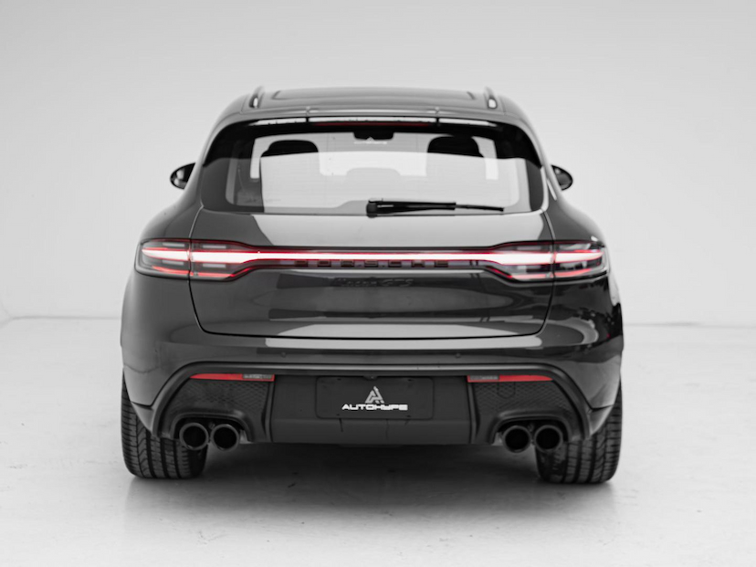 Foto do veículo PORSCHE MACAN  GTS 2023 14.685 KM 579.000,00