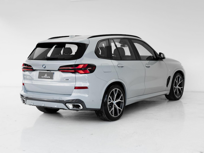 Foto do veículo BMW X5  XDRIVE50E MSP 2025 5.000 KM 679.000,00