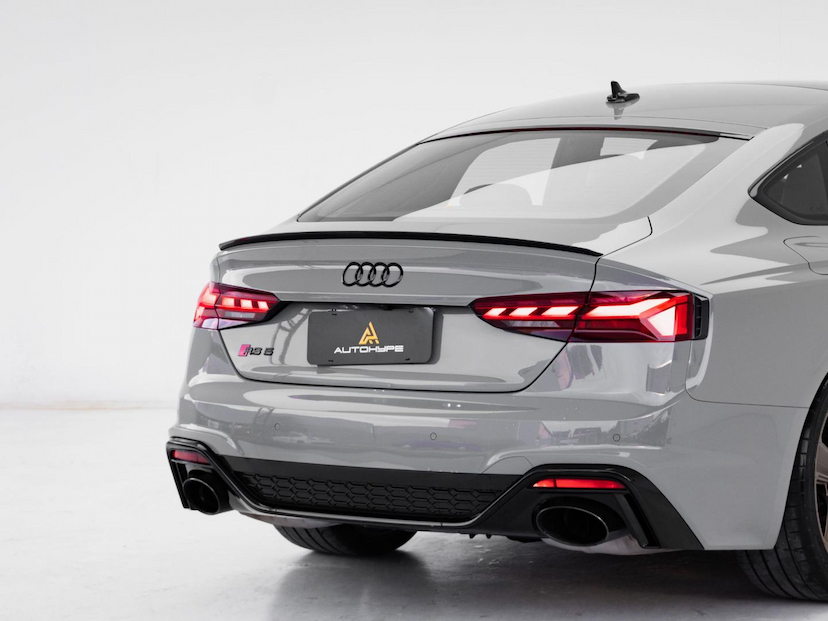 Foto do veículo AUDI RS5 SPORTBACK 2021 33.156 KM 409.000,00