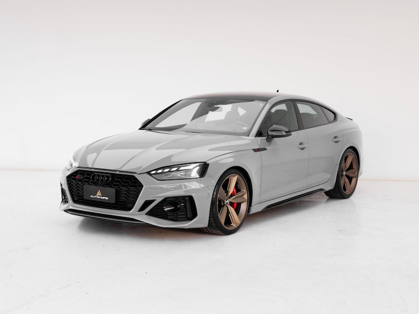 Foto do veículo AUDI RS5 SPORTBACK 2021 33.156 KM 409.000,00