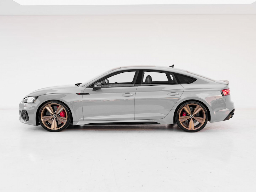 Foto do veículo AUDI RS5 SPORTBACK 2021 33.156 KM 409.000,00