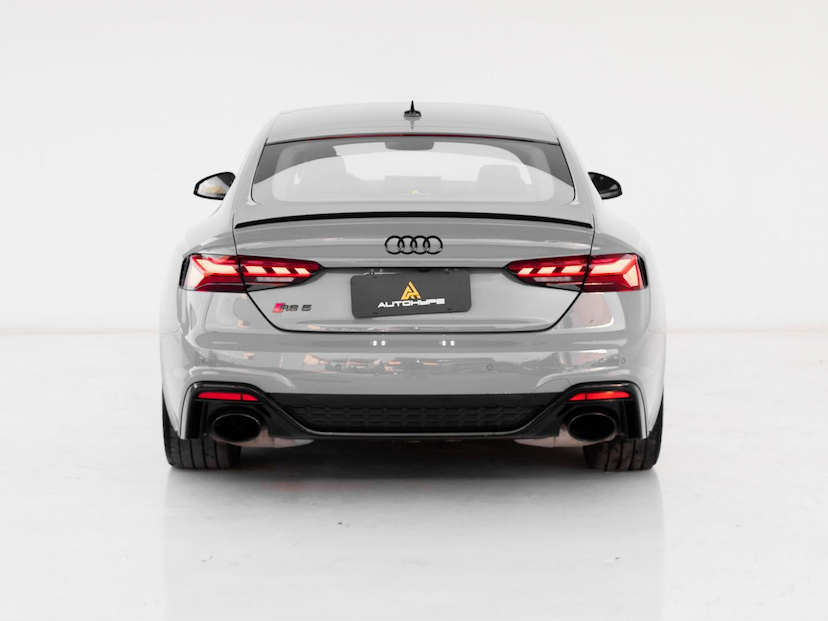 Foto do veículo AUDI RS5 SPORTBACK 2021 33.156 KM 409.000,00
