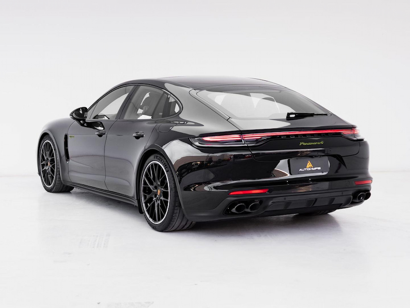 Foto do veículo PORSCHE PANAMERA 4 E-HYBRID 2022 23.365 KM 599.000,00