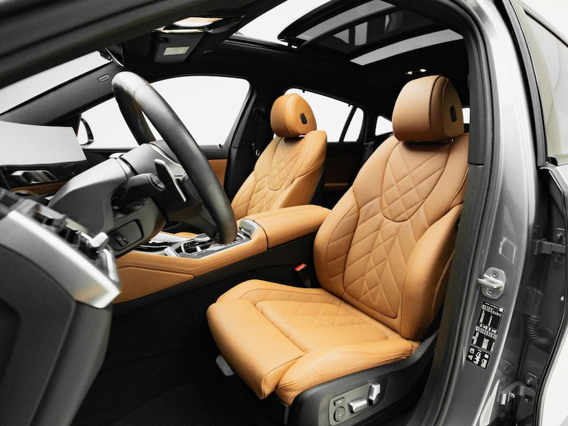 Foto do veículo BMW X6 40I M SPORT 2024 19.327 KM 609.000,00