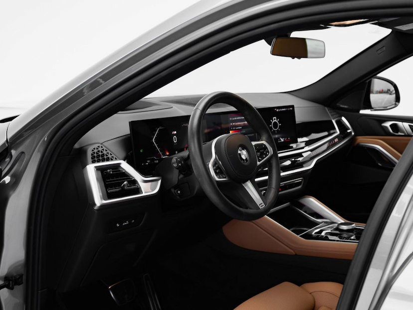 Foto do veículo BMW X6 40I M SPORT 2024 19.327 KM 609.000,00
