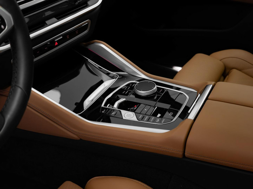 Foto do veículo BMW X6 40I M SPORT 2024 19.327 KM 609.000,00