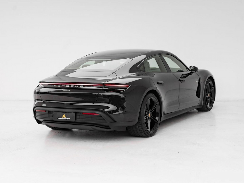 Foto do veículo PORSCHE TAYCAN  2021 36.485 KM 399.000,00