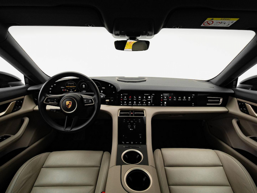 Foto do veículo PORSCHE TAYCAN  2021 36.485 KM 399.000,00
