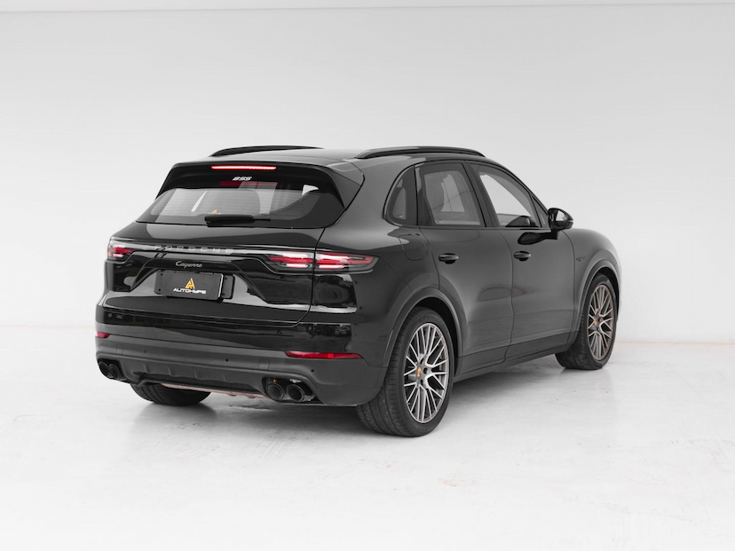 Foto do veículo PORSCHE CAYENNE PLATINUM EDITION E-HYBRID 2023 12.627 KM 638.900,00