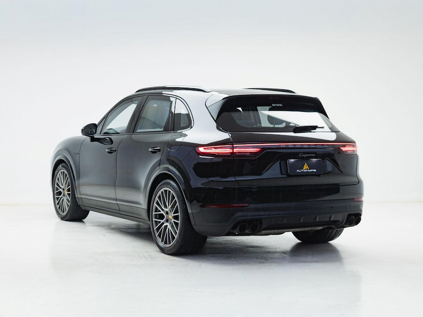 Foto do veículo PORSCHE CAYENNE PLATINUM EDITION E-HYBRID 2023 12.627 KM 638.900,00