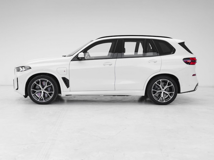 Foto do veículo BMW X5 50E M SPORT 2025 11.023 KM 749.000,00
