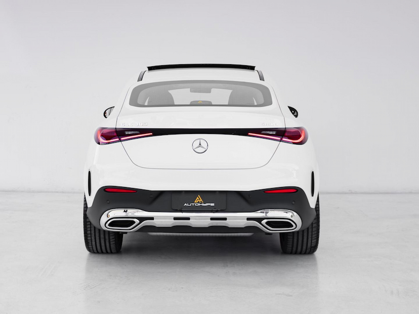 Foto do veículo MERCEDES-BENZ GLC 300 GLC300 4M CO 2026 1.675 KM 499.000,00