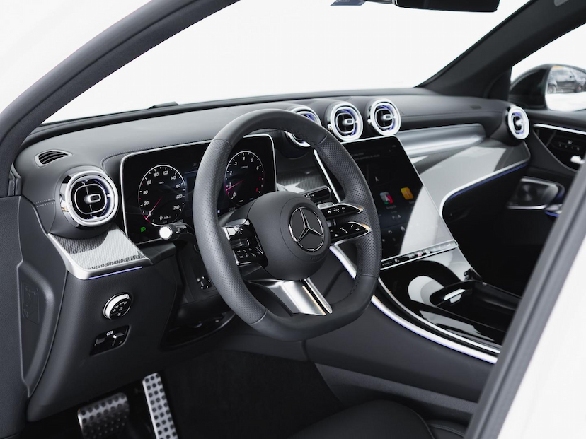 Foto do veículo MERCEDES-BENZ GLC 300 GLC300 4M CO 2026 1.675 KM 499.000,00