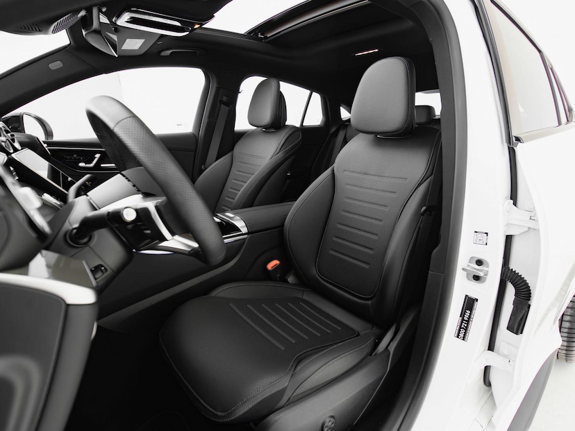 Foto do veículo MERCEDES-BENZ GLC 300 GLC300 4M CO 2026 1.675 KM 499.000,00