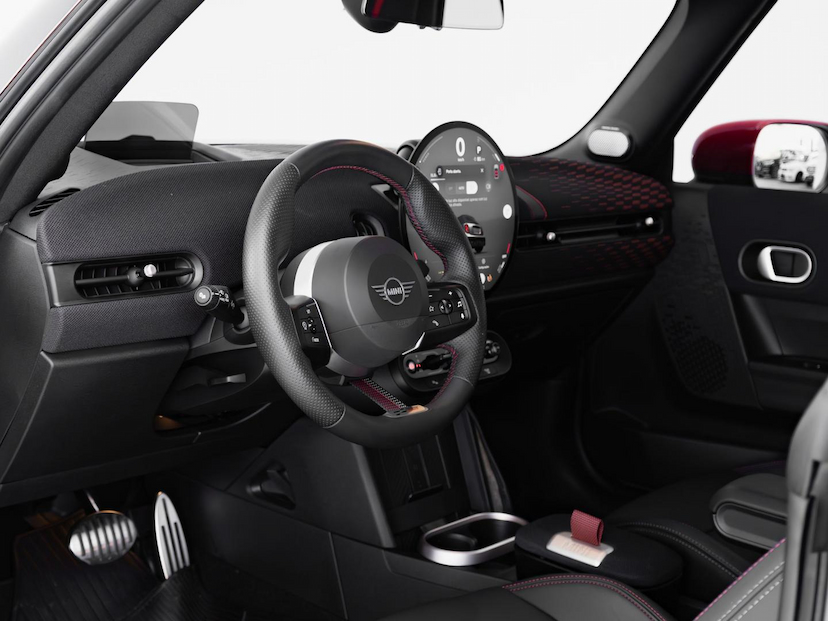 Foto do veículo MINI JOHN COOPER WORKS CABRIO 2026 2.447 KM 329.000,00