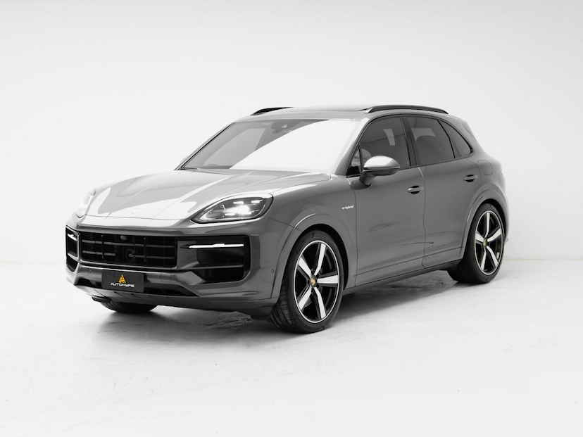 Foto do veículo PORSCHE CAYENNE E-HYBRID 2024 20.324 KM 688.900,00
