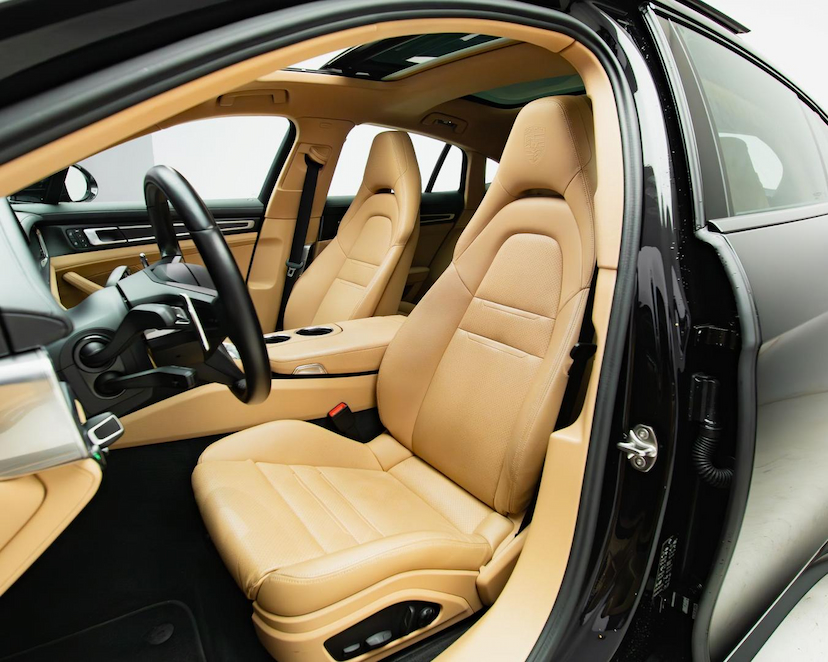 Foto do veículo PORSCHE PANAMERA 4 E-HYBRID 2023 13.375 KM 629.000,00