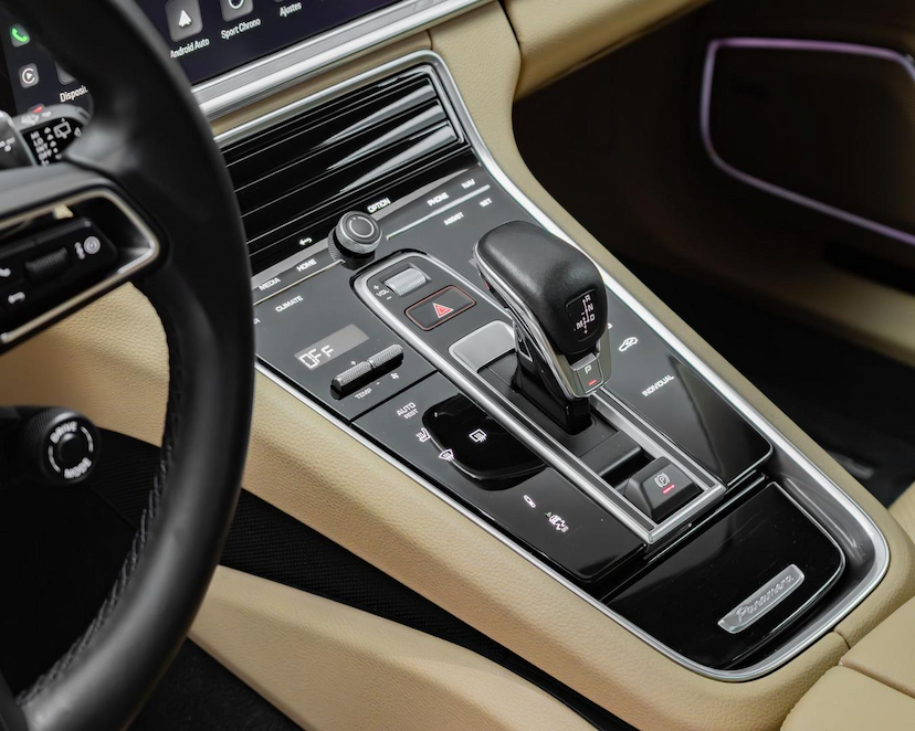 Foto do veículo PORSCHE PANAMERA 4 E-HYBRID 2023 13.375 KM 629.000,00