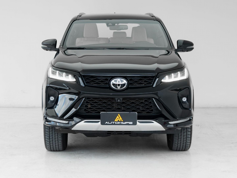 Foto do veículo TOYOTA HILUX DIAMOND 2024 49.145 KM 329.000,00