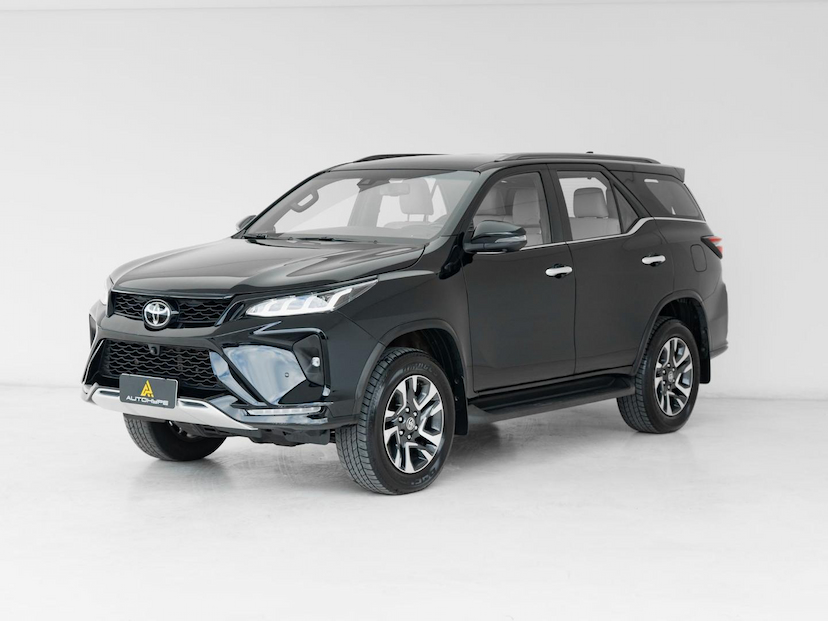 Foto do veículo TOYOTA HILUX DIAMOND 2024 49.145 KM 329.000,00
