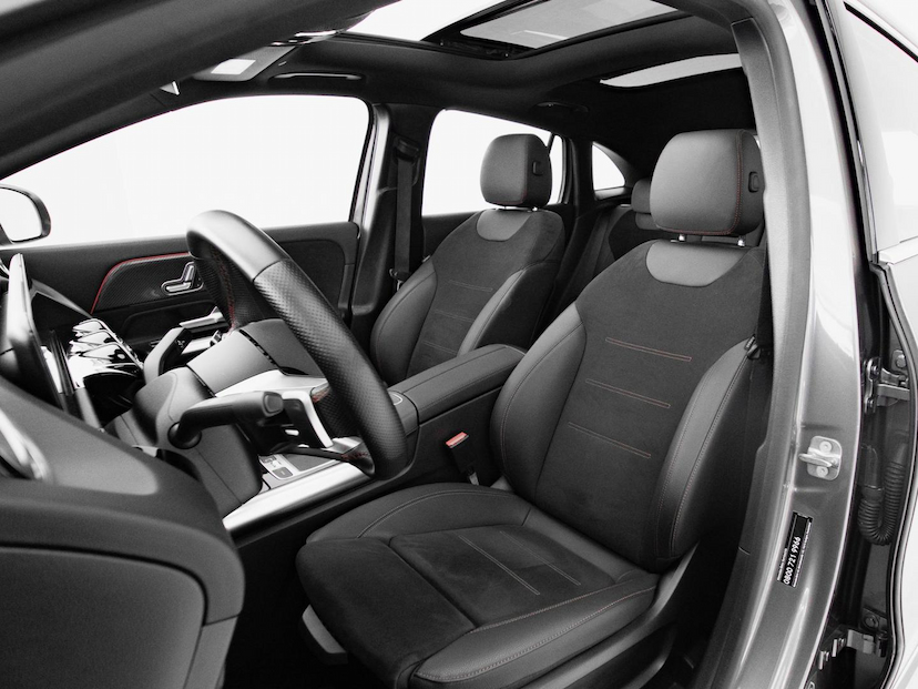 Foto do veículo MERCEDES-BENZ GLA 200 GLA200 AMG LINE 2025 12.902 KM 299.000,00