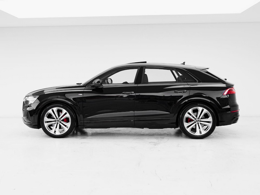Foto do veículo AUDI Q8 SPORTBACK HIBRIDO 2023 23.465 KM 449.000,00