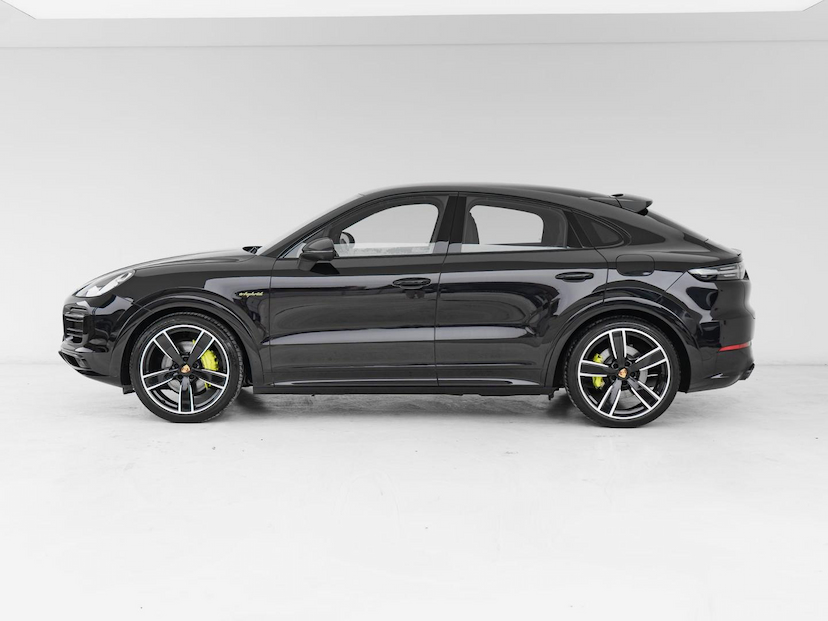 Foto do veículo PORSCHE CAYENNE COUPE E-HYBRID 2022 25.929 KM 568.500,00
