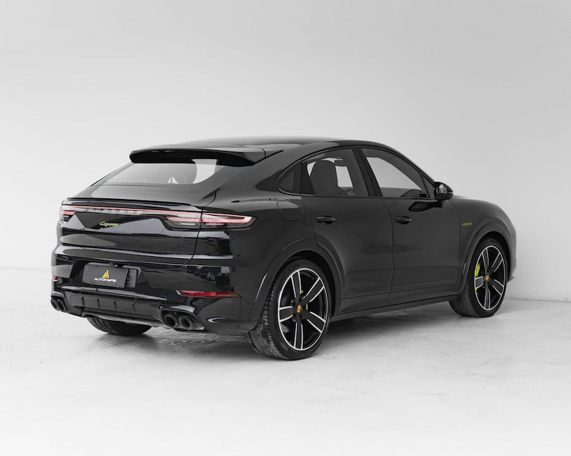 Foto do veículo PORSCHE CAYENNE COUPE E-HYBRID 2022 25.929 KM 568.500,00