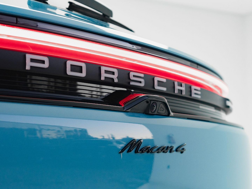 Foto do veículo PORSCHE MACAN 4 ELÉTRICA 2024 3.610 KM 599.000,00