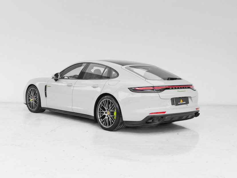 Foto do veículo PORSCHE PANAMERA  4EHYB 2023 19.450 KM 619.000,00
