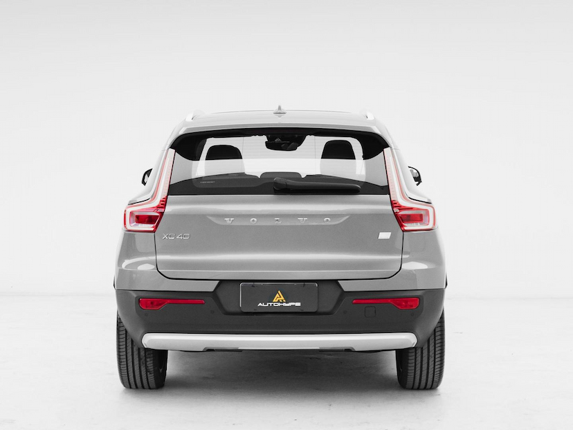 Foto do veículo VOLVO XC40  T5H INSCRIP 2021 35.300 KM 174.900,00