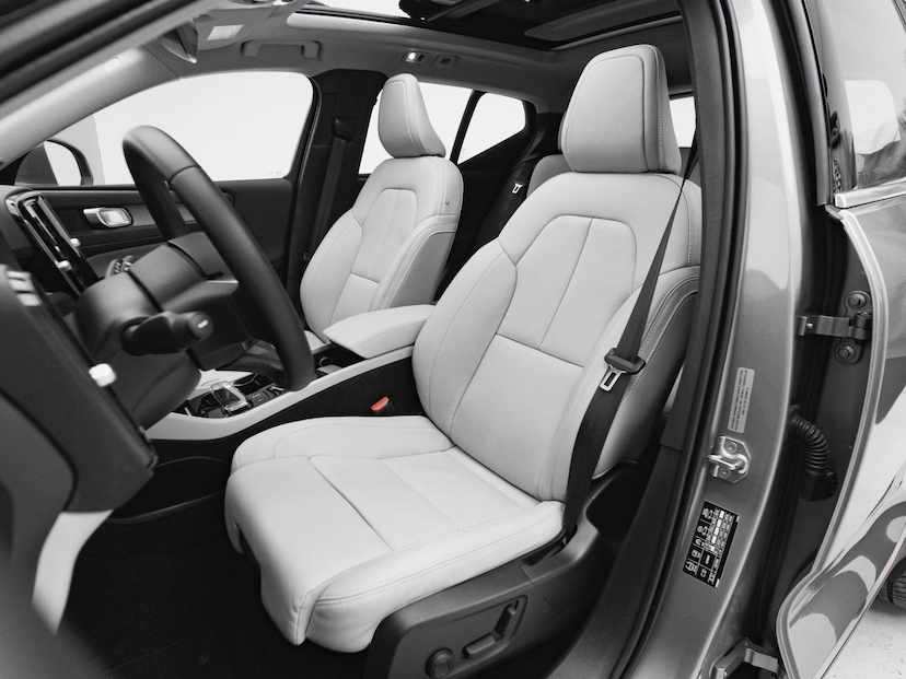 Foto do veículo VOLVO XC40  T5H INSCRIP 2021 35.300 KM 174.900,00