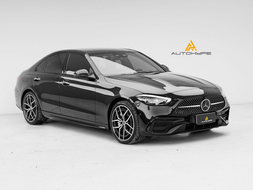 Foto do veículo MERCEDES-BENZ C 300 C300 AMG LINE 2025 15.475 KM 359.000,00