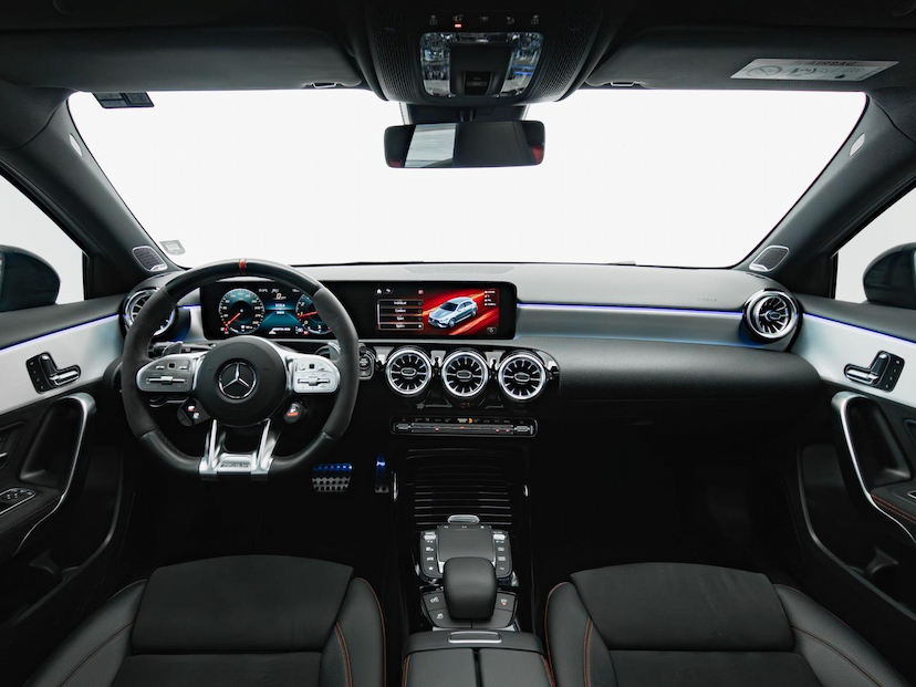 Foto do veículo MERCEDES-BENZ A 45 AMG  4M 2023 26.980 KM 389.000,00
