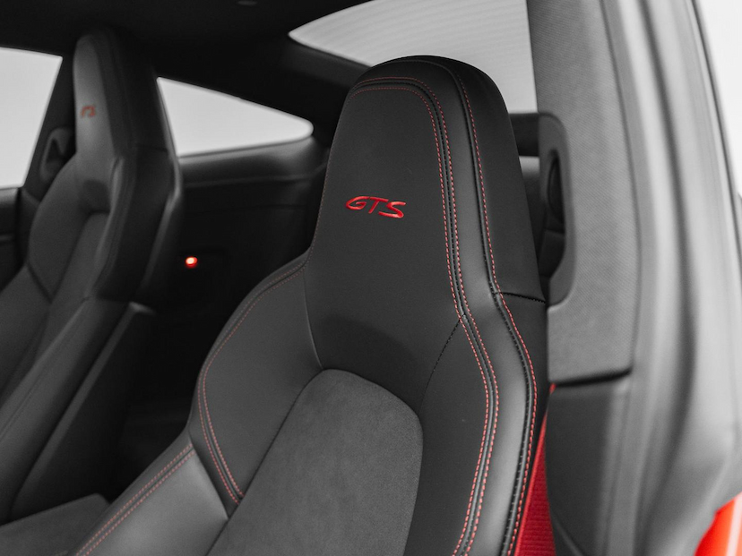 Foto do veículo PORSCHE 911  GTS 2023 6.350 KM 919.000,00