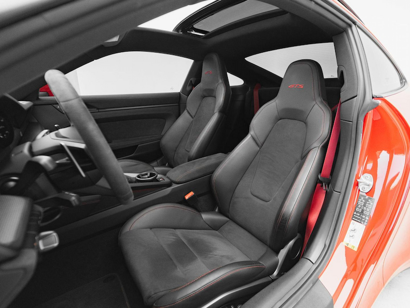 Foto do veículo PORSCHE 911  GTS 2023 6.350 KM 919.000,00