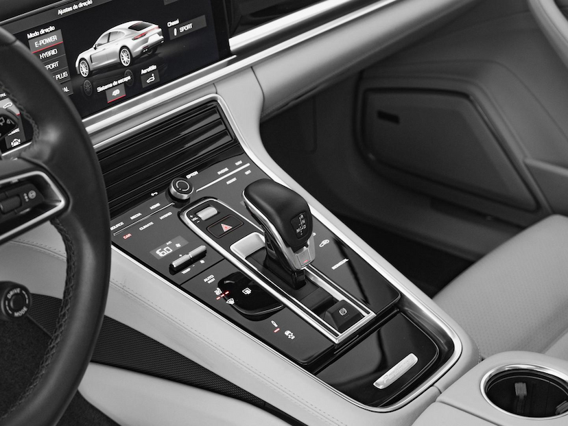 Foto do veículo PORSCHE PANAMERA 4S E-HYBRID 2021 7.031 KM 615.000,00