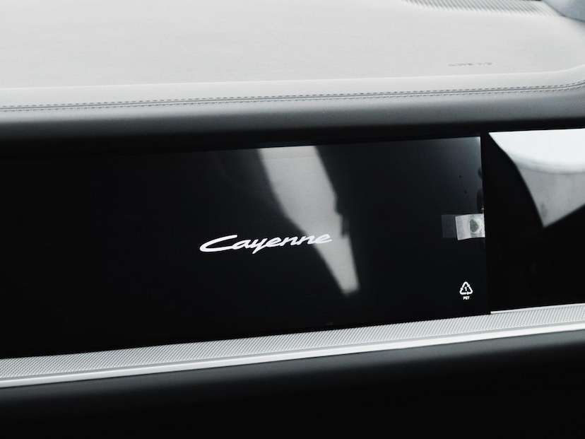 Foto do veículo PORSCHE CAYENNE  S PHEV 2024 15.682 KM 700.000,00