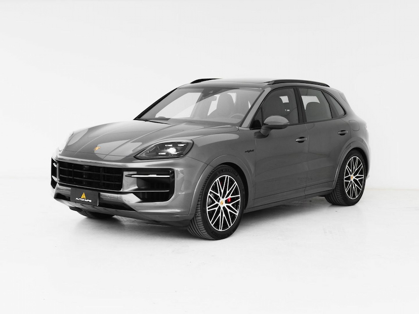 Foto do veículo PORSCHE CAYENNE  S PHEV 2024 15.682 KM 700.000,00