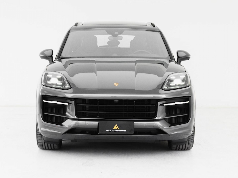 Foto do veículo PORSCHE CAYENNE  S PHEV 2024 15.682 KM 700.000,00